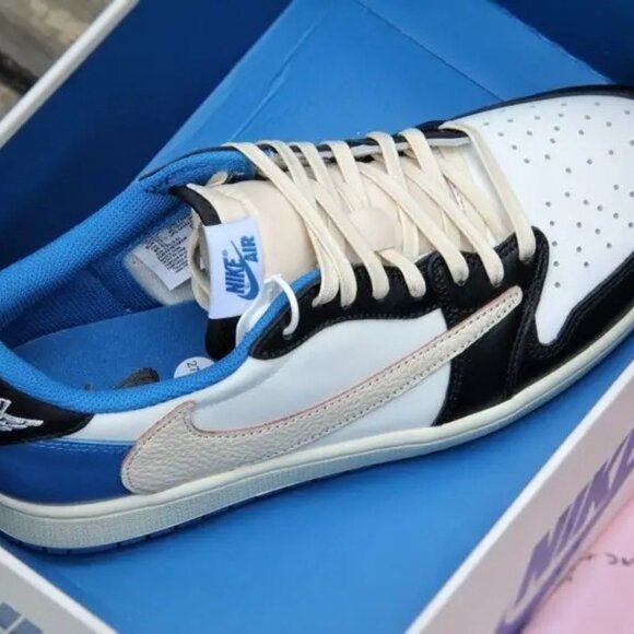 Size 11 Jordan 1 Retro x Fragment Design x Travis Scott Low PreOwned No Box